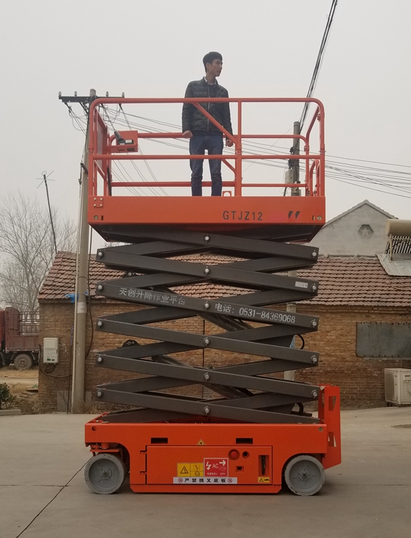 小型升降平臺(tái)廣泛應(yīng)用于哪里呢？